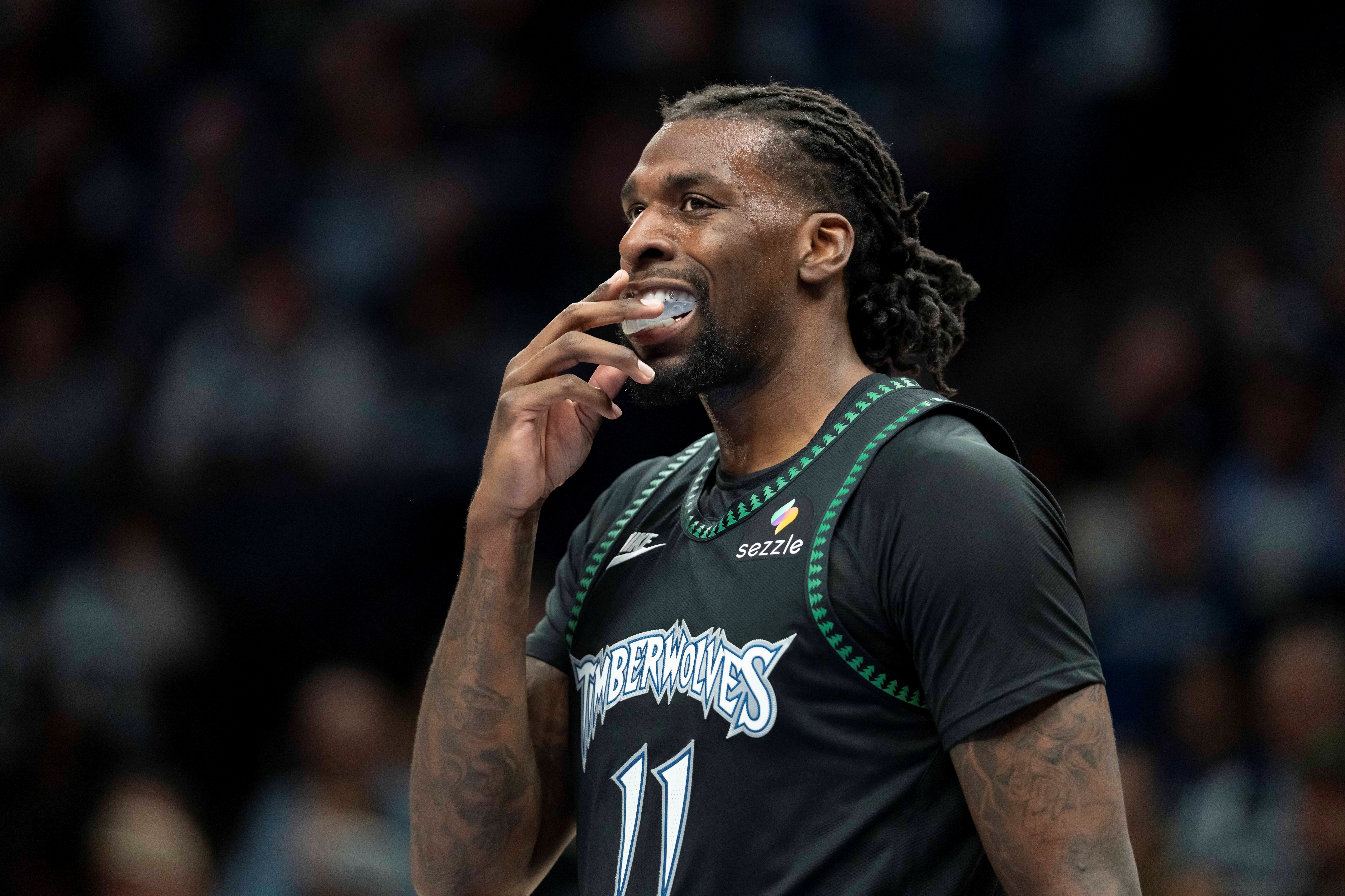 赛事直播-双塔尽力了！戈贝尔拿到10分11板2帽 里德砍下20分6板5助2断3帽